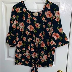Women’s Blouse-NWT